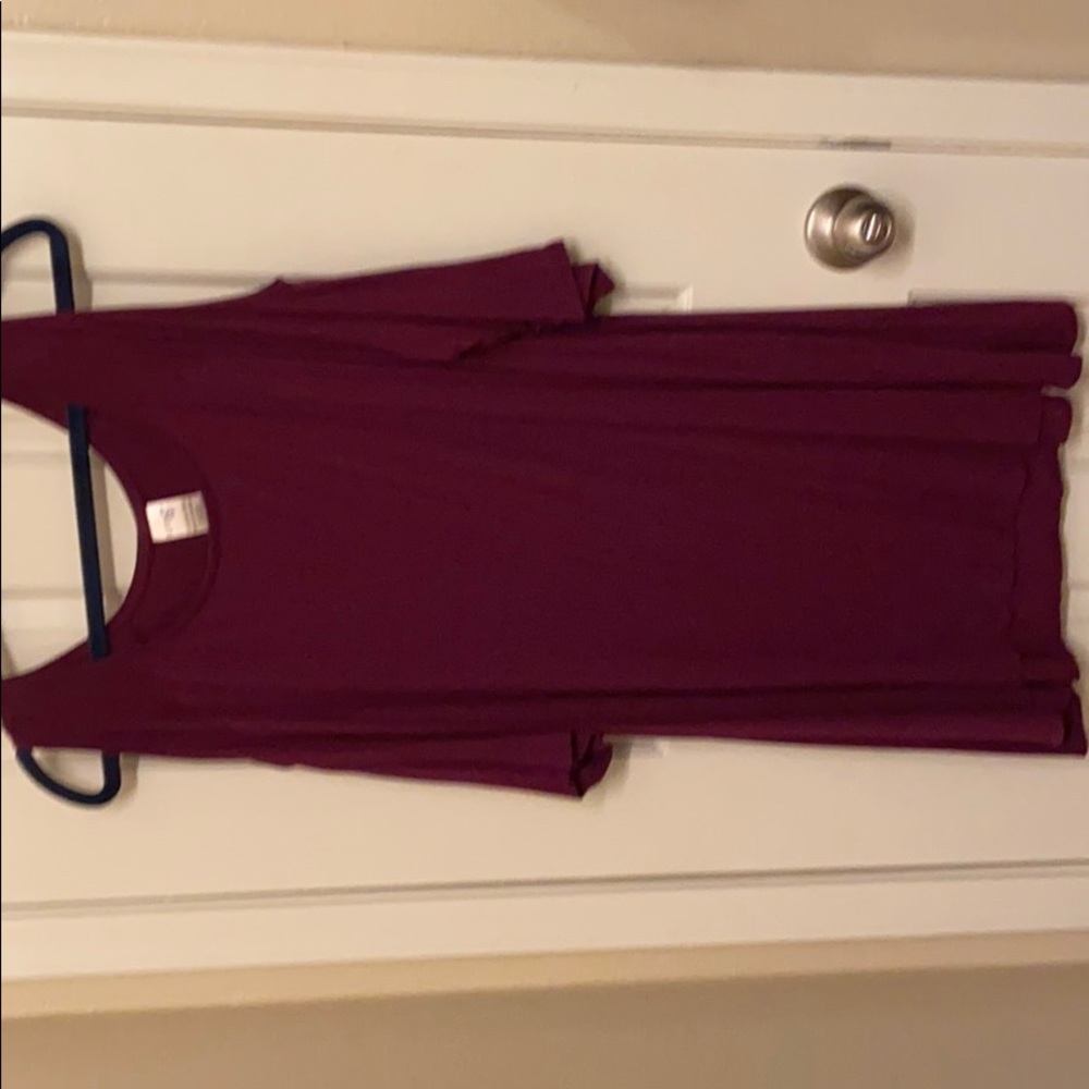 Burgundy short sleeve shoulder less dress